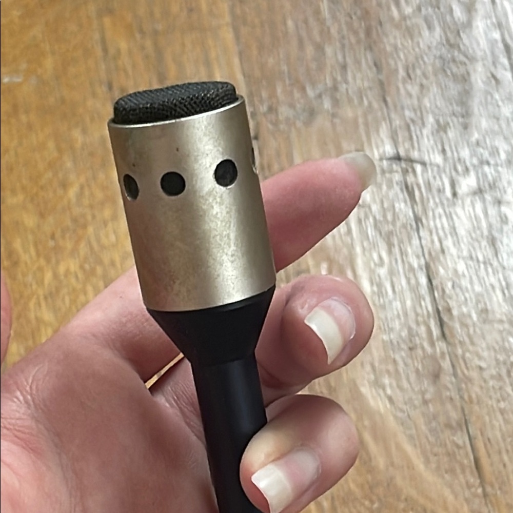 Vintage Desktop Microphone with Stand - Picture 9 of 16